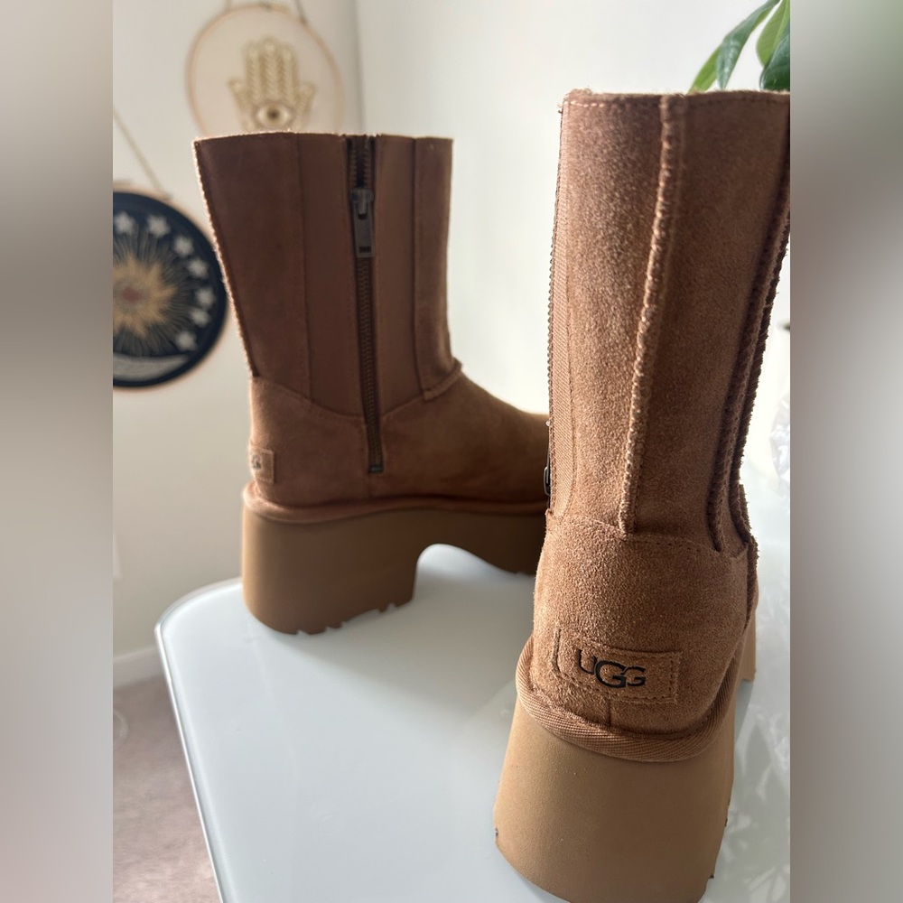 Viral UGG Chestnut brown Tan Platform Ankle Boots with Zipper
